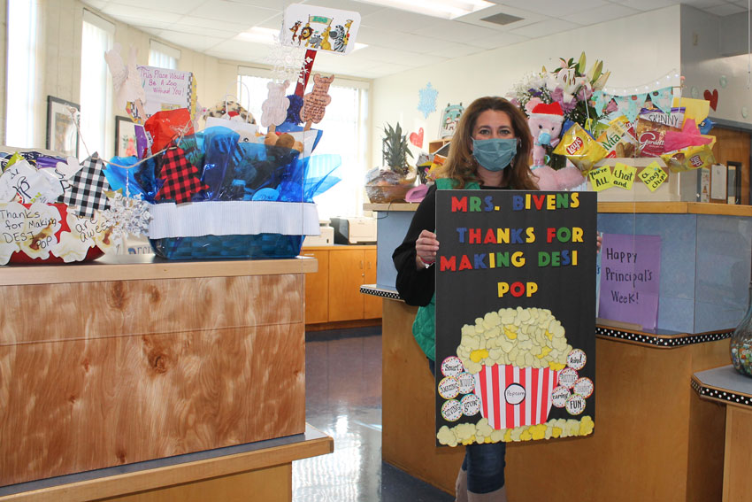 Principal Bivens with appreciation gifts